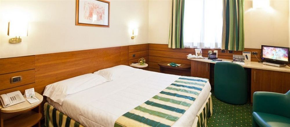Hotel Mirage 리도 디 클라세 외부 사진